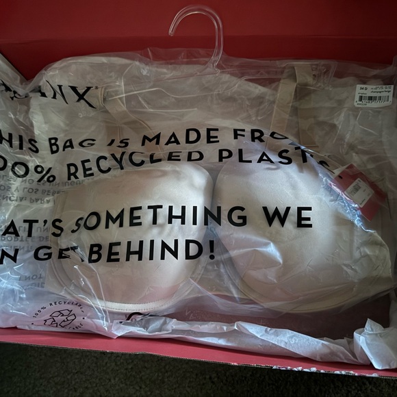 NEW with tags strapless bra SPANX 34d - Picture 4 of 4